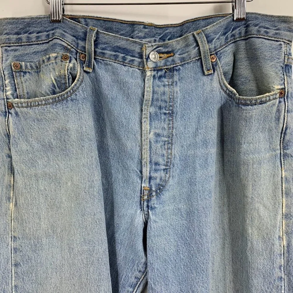 Levi's Men's Classic 501 Cotton Straight Leg Button Fly Distressed Jeans Size 35 - Picture 3 of 15